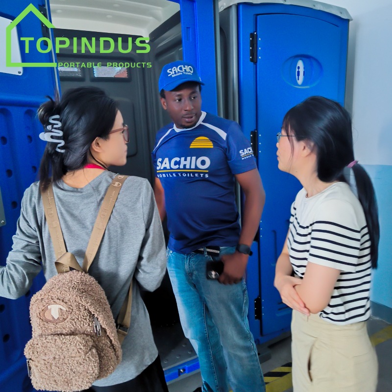 ลูกค้าชาวไนจีเรียเยี่ยมชมโรงงาน TOPINDUS เพื่อตรวจสอบและปรับแต่งผลิตภัณฑ์